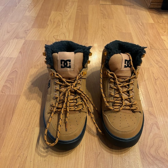DC men’s winter shoes - Picture 1 of 5
